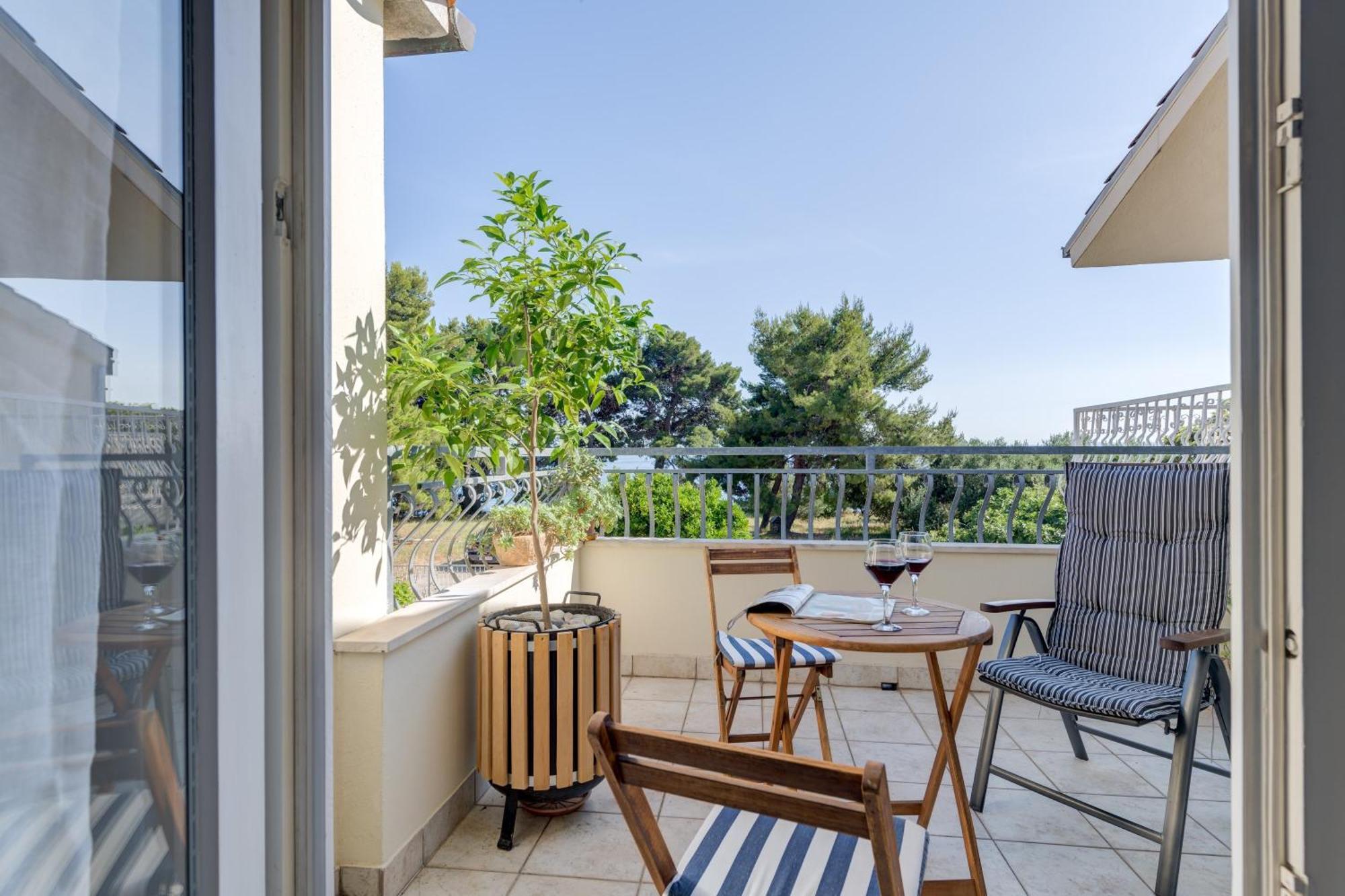 Beachfront Apartment Milan, With Balcony Split Kültér fotó